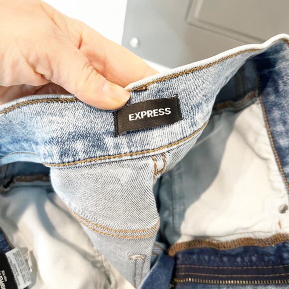 Express High Rise Cropped Flare Raw Hem Light Wash Jeans Blue 4 - Picture 3 of 11